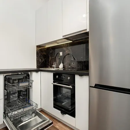 Nowoczesne Apartamenty Z Parkingiem & Balkonem By Noclegi Renters Rzeszow Exterior photo