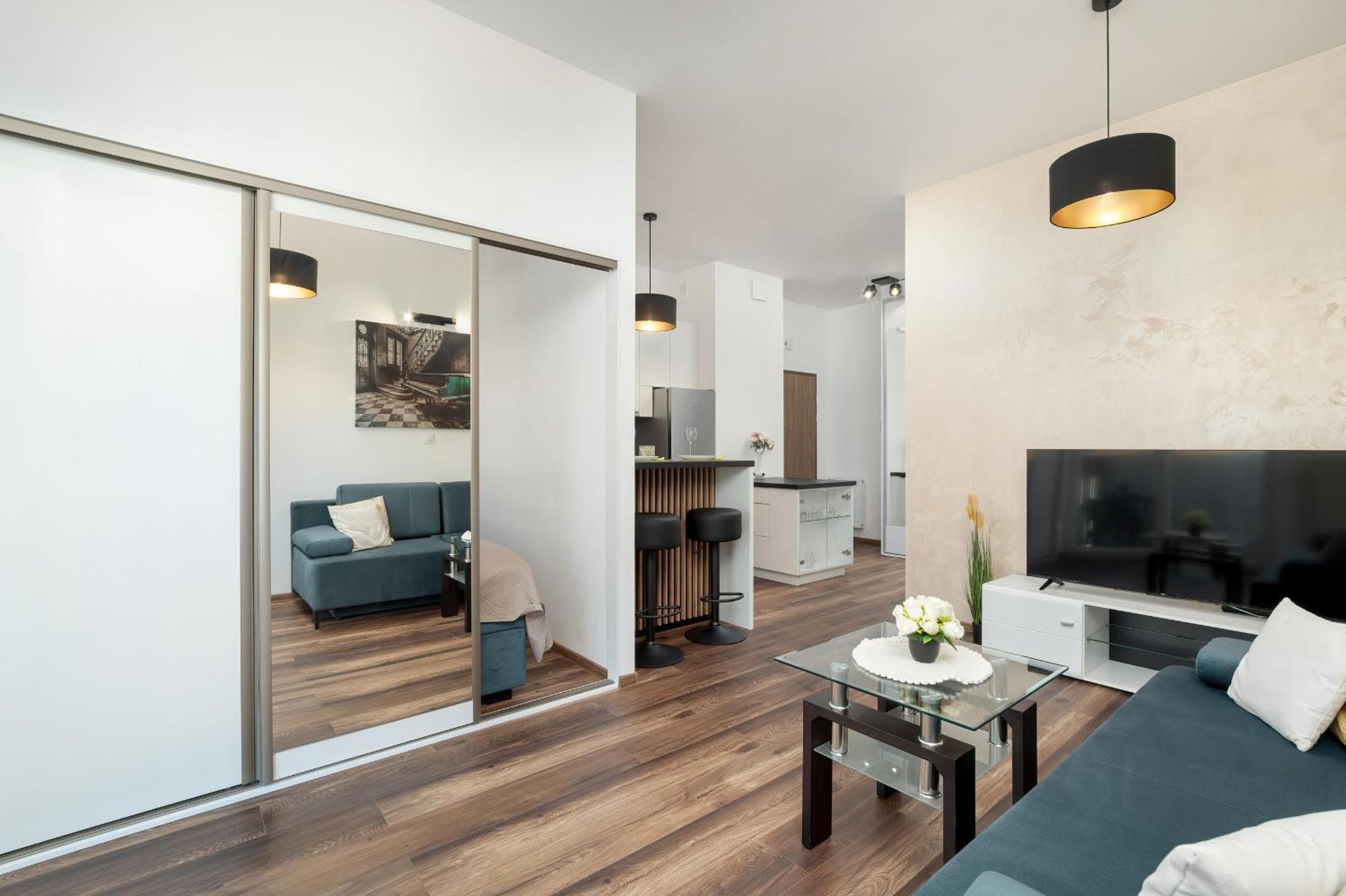 Apartment Nowoczesne Z Parkingiem & Balkonem By Renters